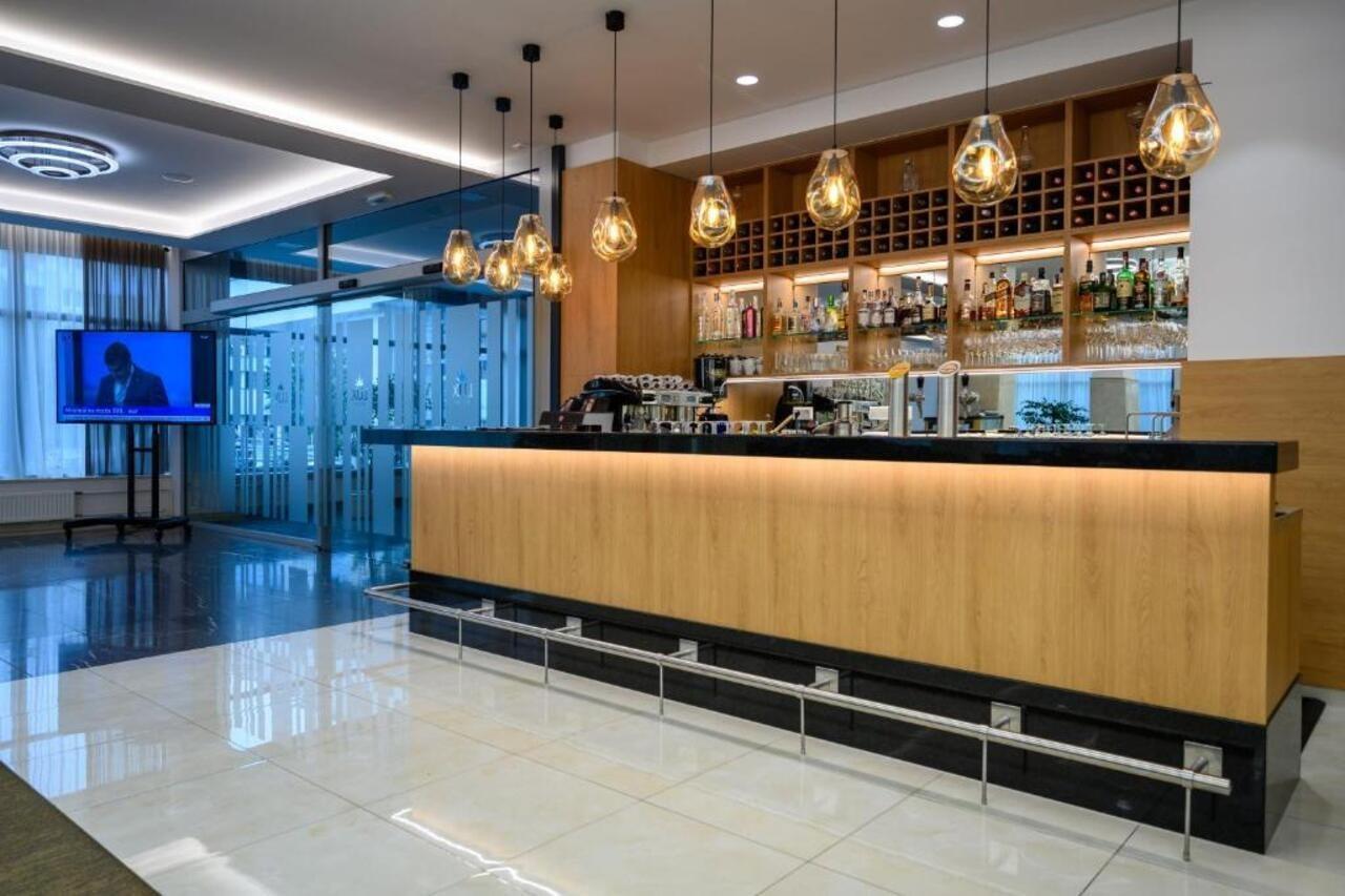 Hotel Lux Banská Bystrica Exteriör bild