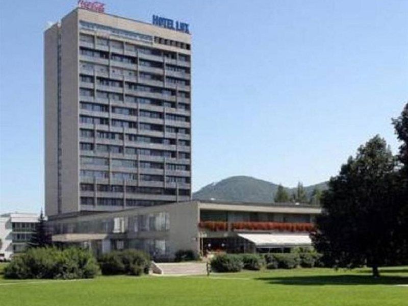 Hotel Lux Banská Bystrica Exteriör bild