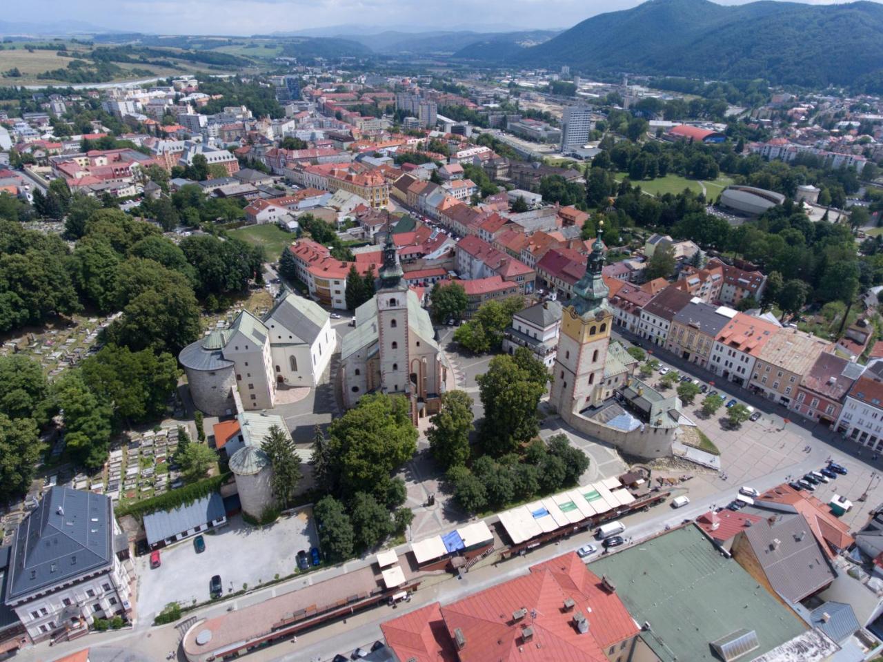 Hotel Lux Banská Bystrica Exteriör bild