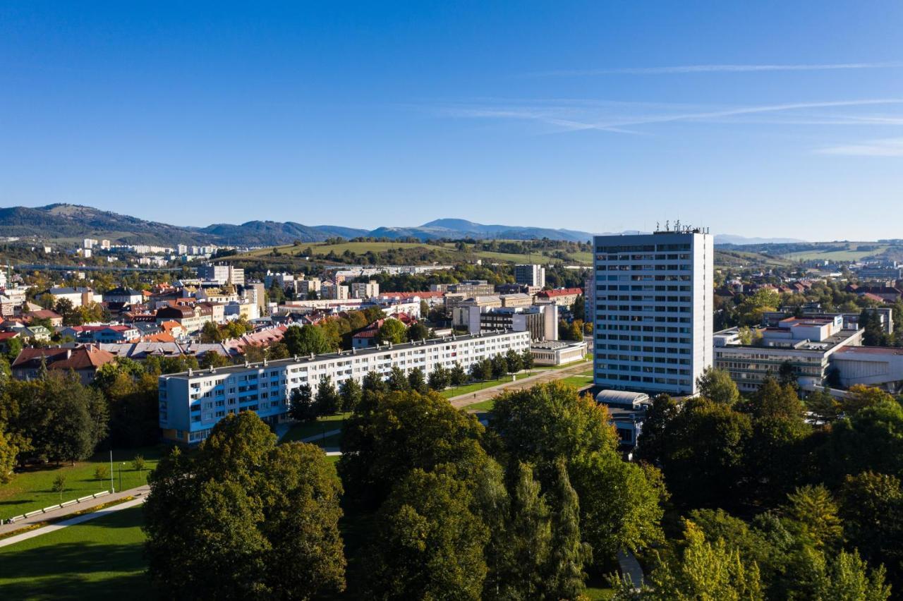 Hotel Lux Banská Bystrica Exteriör bild